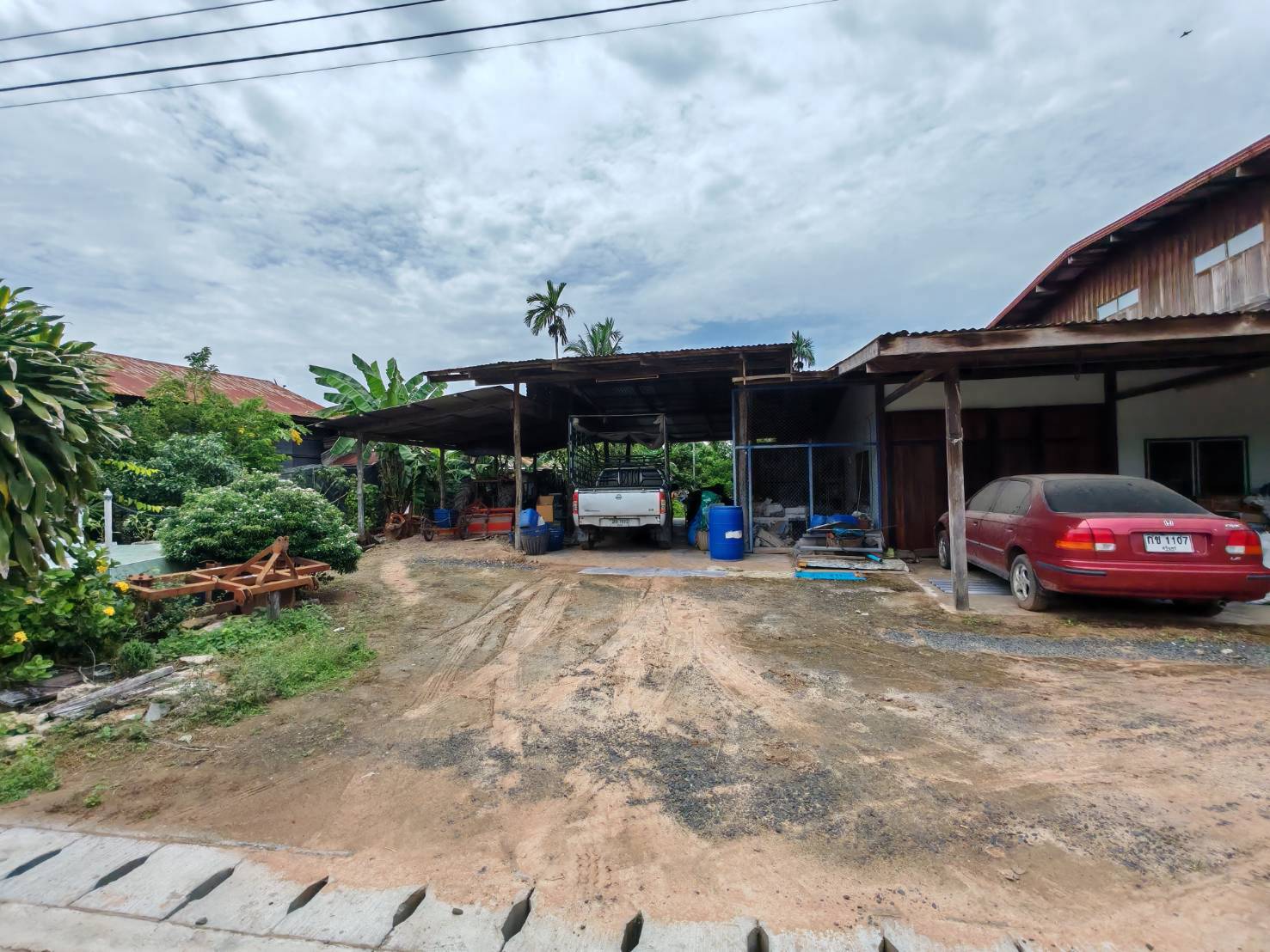 บ้านเดี่ยว : นอกโครงการสุรินทร์